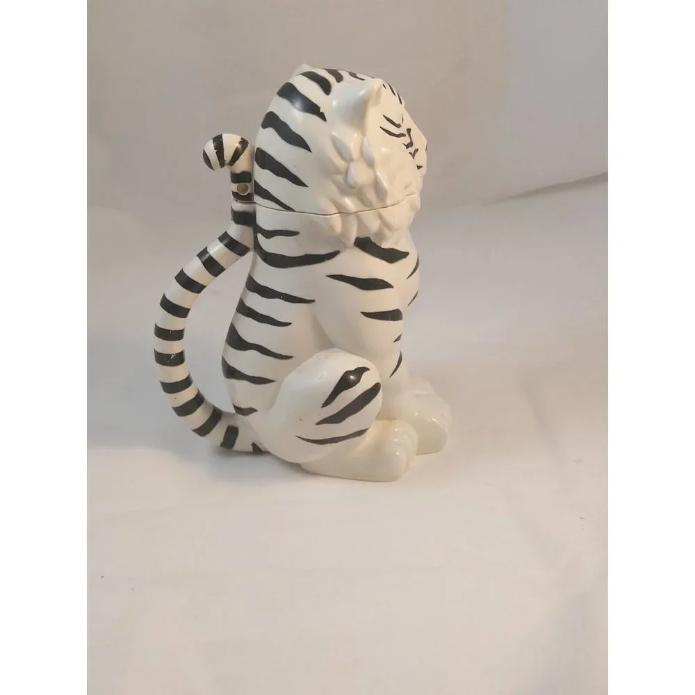 Ringling Bros Barnum & Bailey Circus WHITE TIGER Lidded Stein Mug Cup 2 set